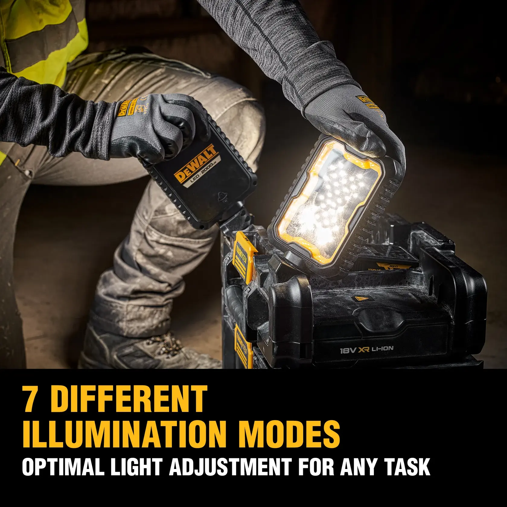 TOUGHSYSTEM 2.0® Adjustable Work Light With Storage