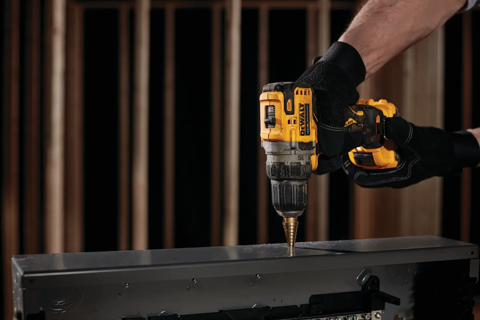 12V XR® Brushless Sub-Compact Drill Driver - 2 X 2Ah Batteries