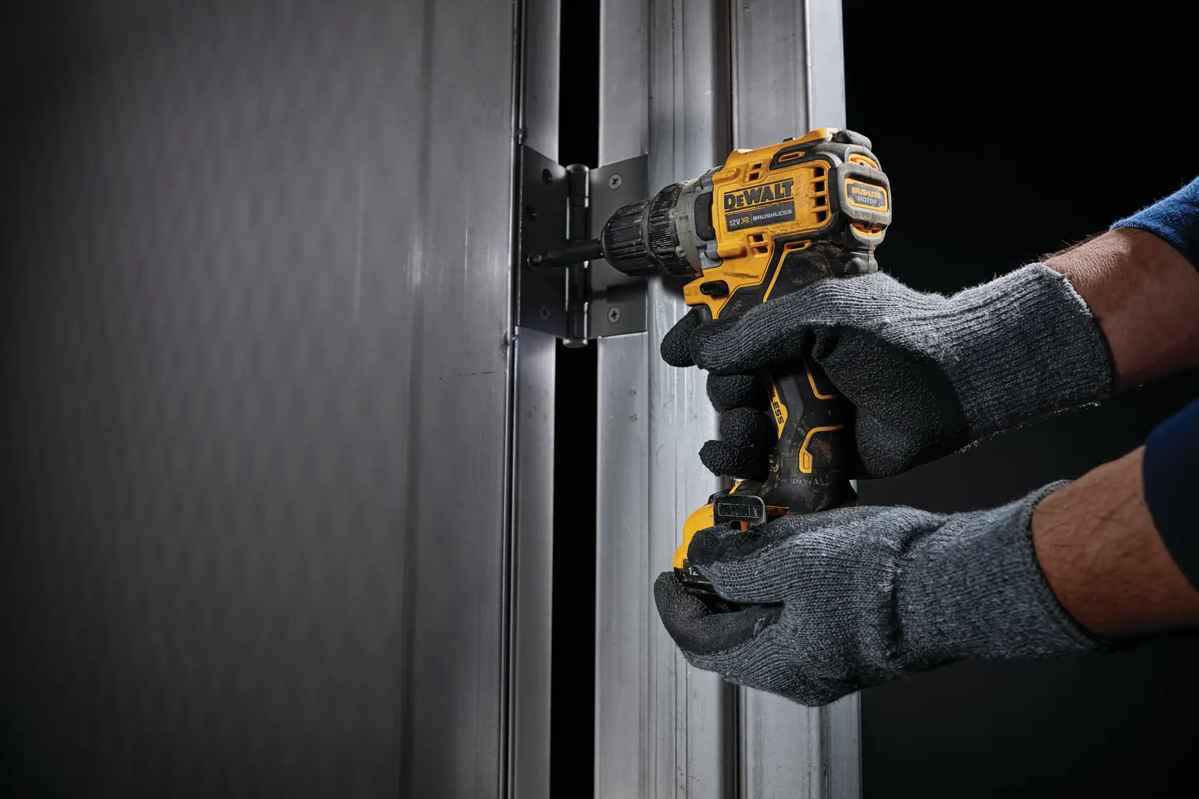 12V XR® Brushless Sub-Compact Drill Driver - 2 X 2Ah Batteries