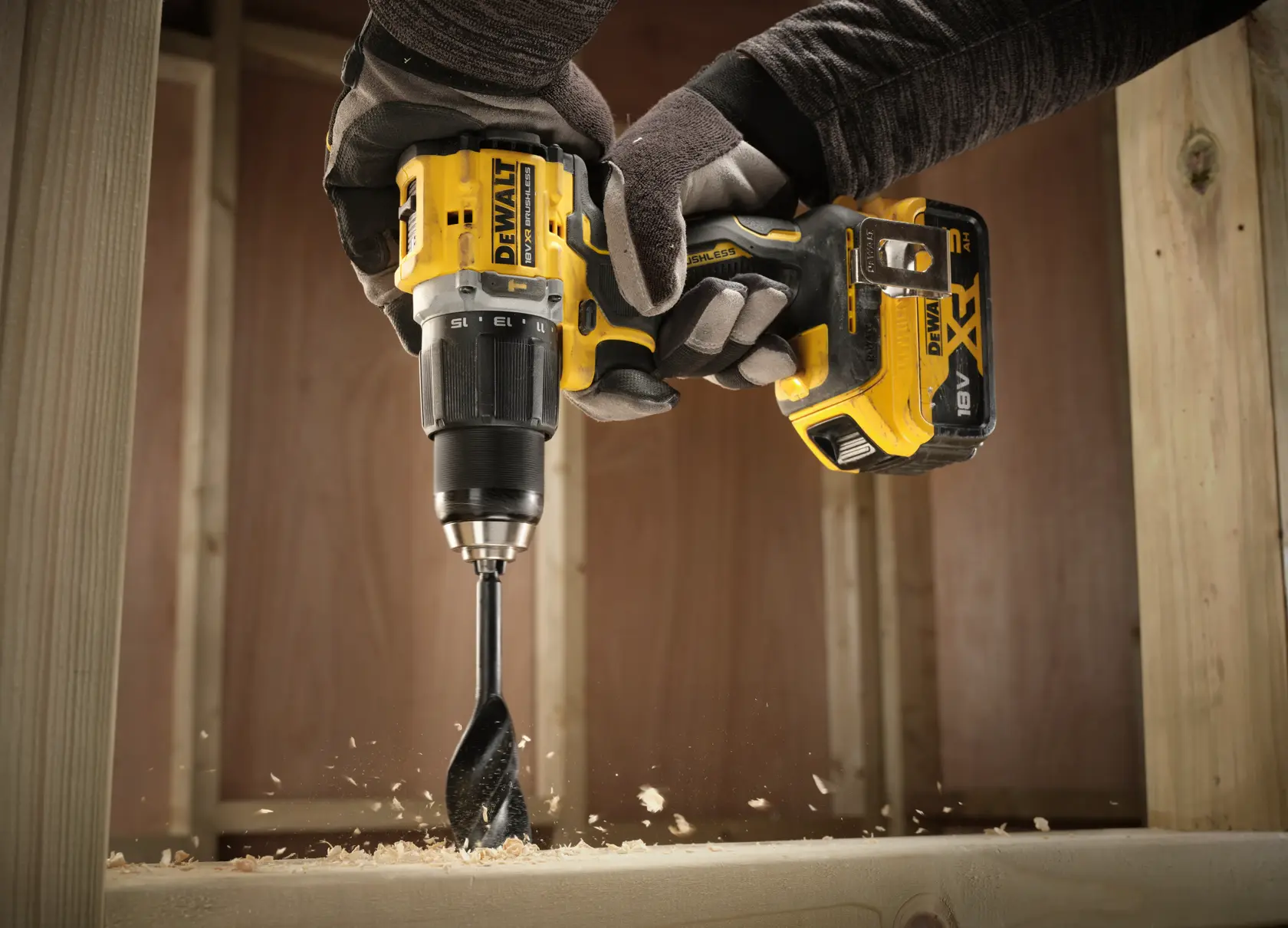 18V XR® Brushless Hammer Drill Driver - 1 X 5Ah Battery