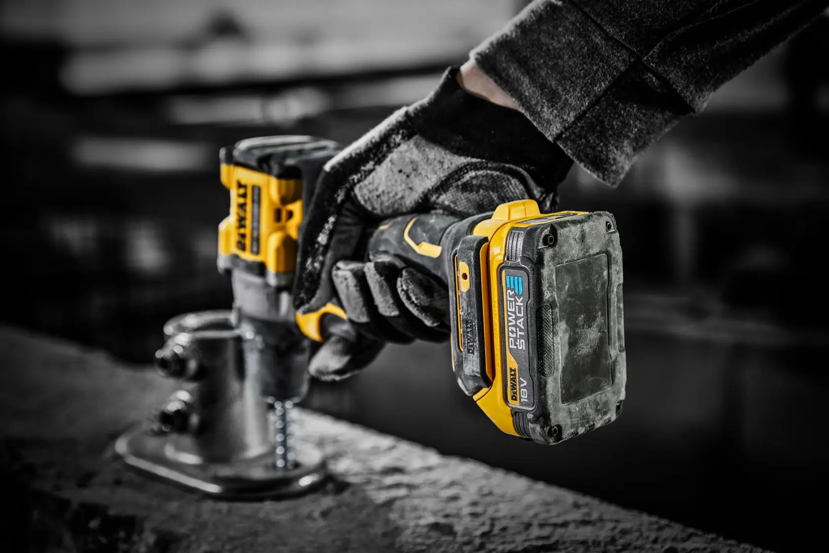18V XR® Brushless Hammer Drill Driver - 2 X 1.7Ah POWERSTACK™ Battery