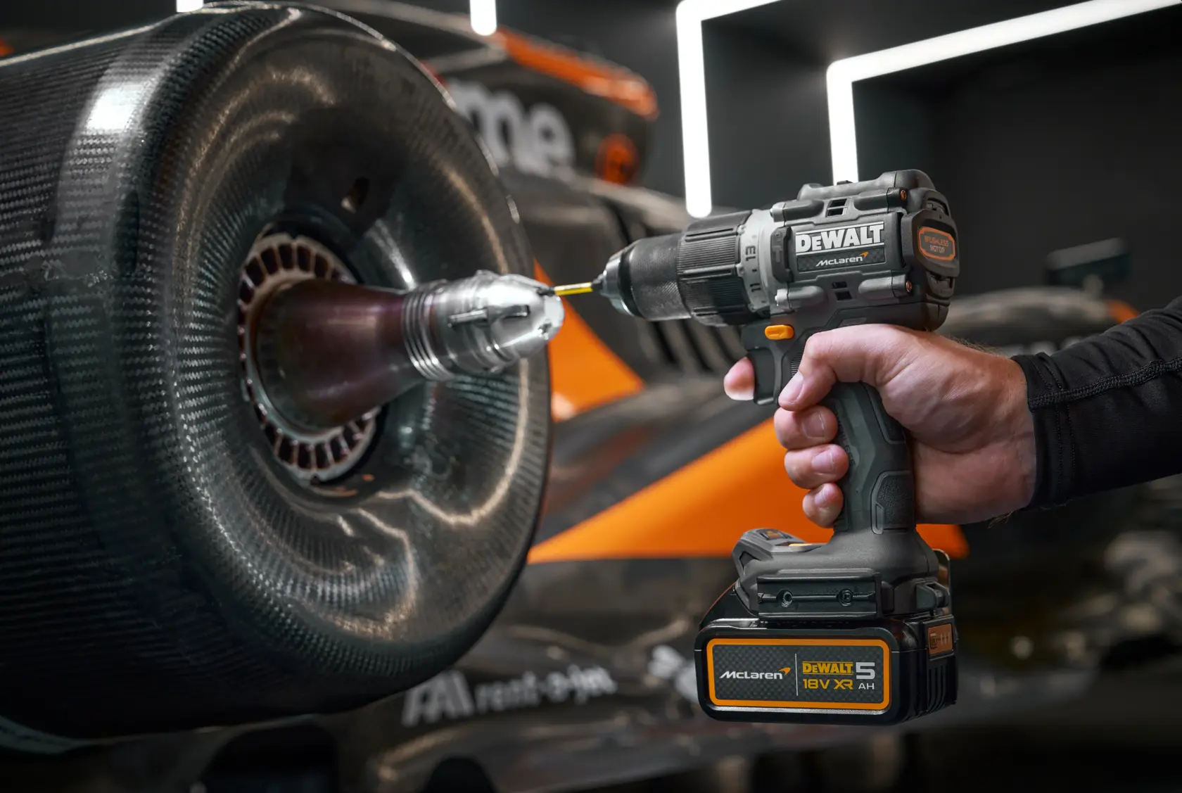 x McLaren F1 Team 18V XR® Brushless Hammer Drill Driver - 1 x 5AH