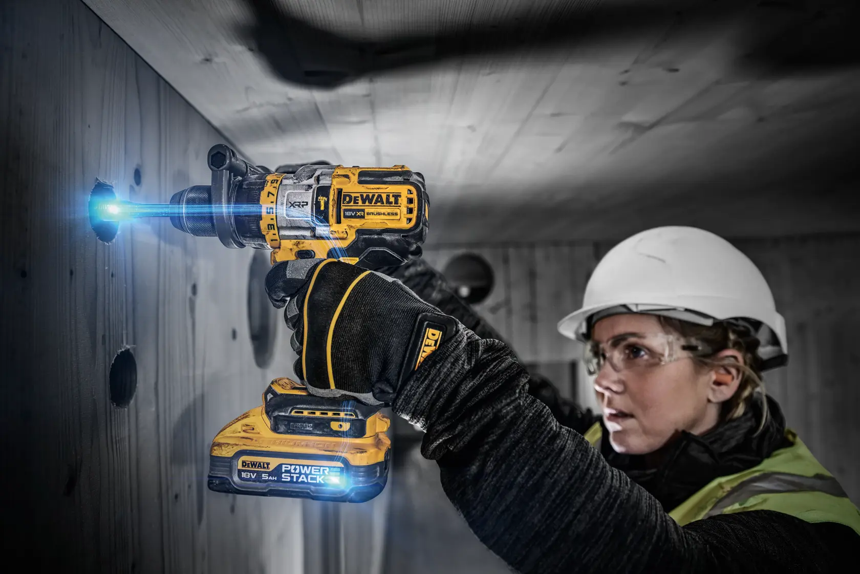 18V XR® Brushless XRP Hammer Drill Driver - 2 X 5Ah POWERSTACK™ BATTERY