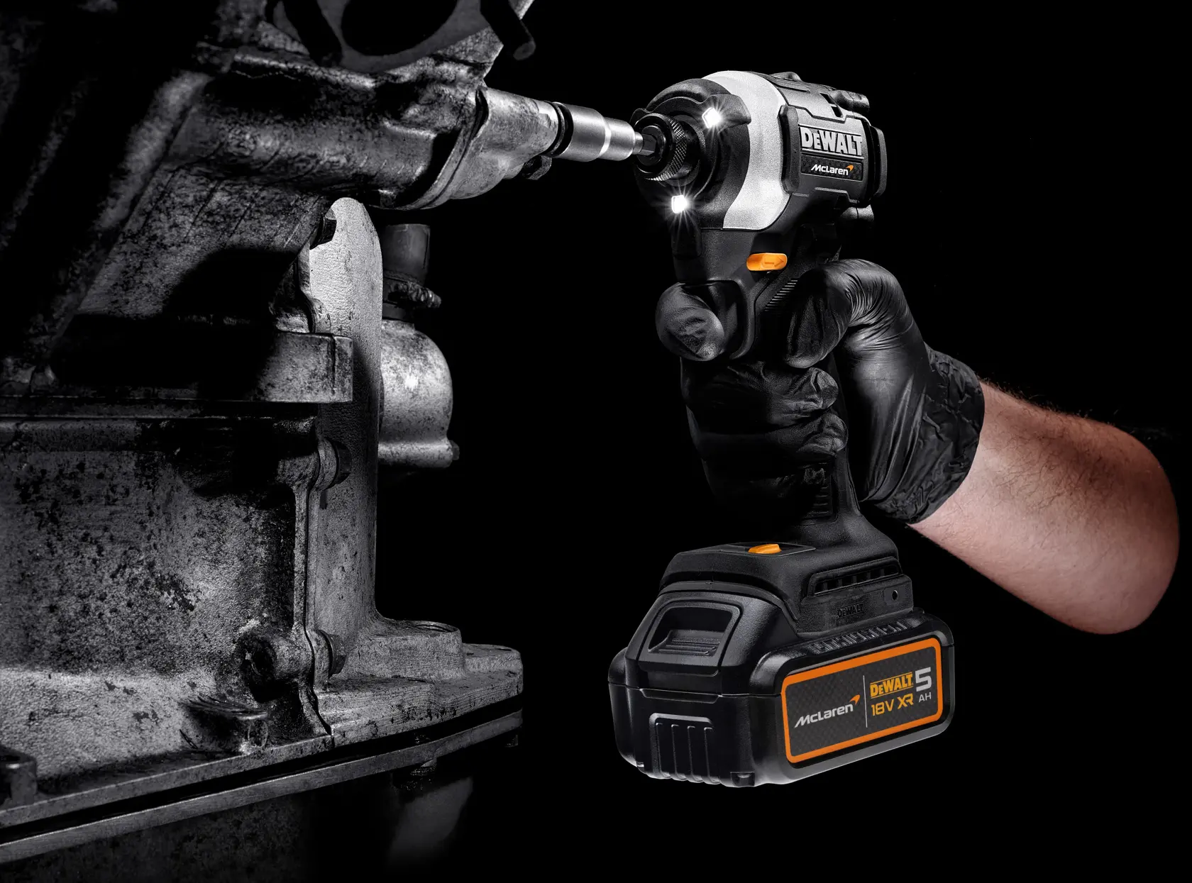 x McLaren F1 Team 18V XR® Brushless Impact Driver - 1 x 5AH