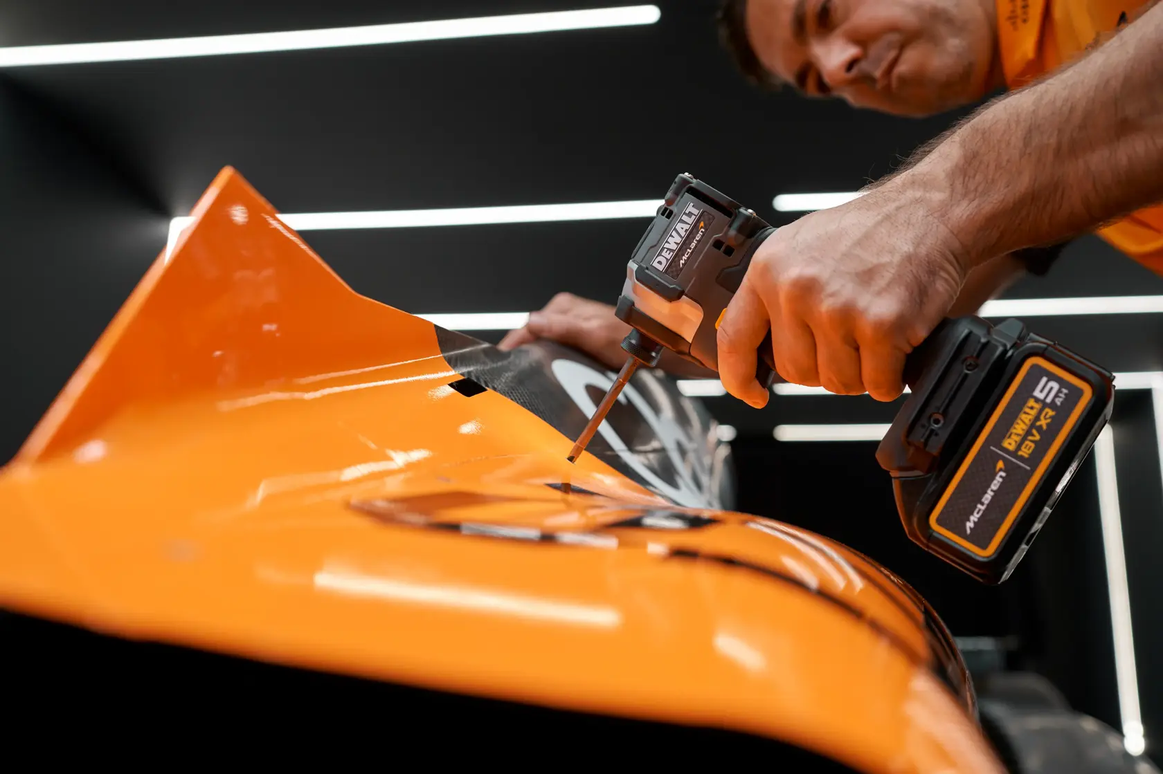 x McLaren F1 Team 18V XR® Brushless Impact Driver - 1 x 5AH