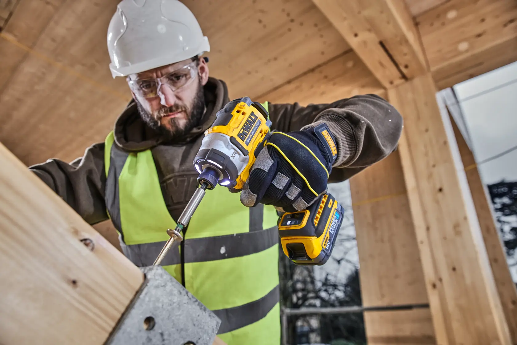 18V XR® Brushless Premium Impact Driver - 2 X 1.7Ah POWERSTACK™ Battery