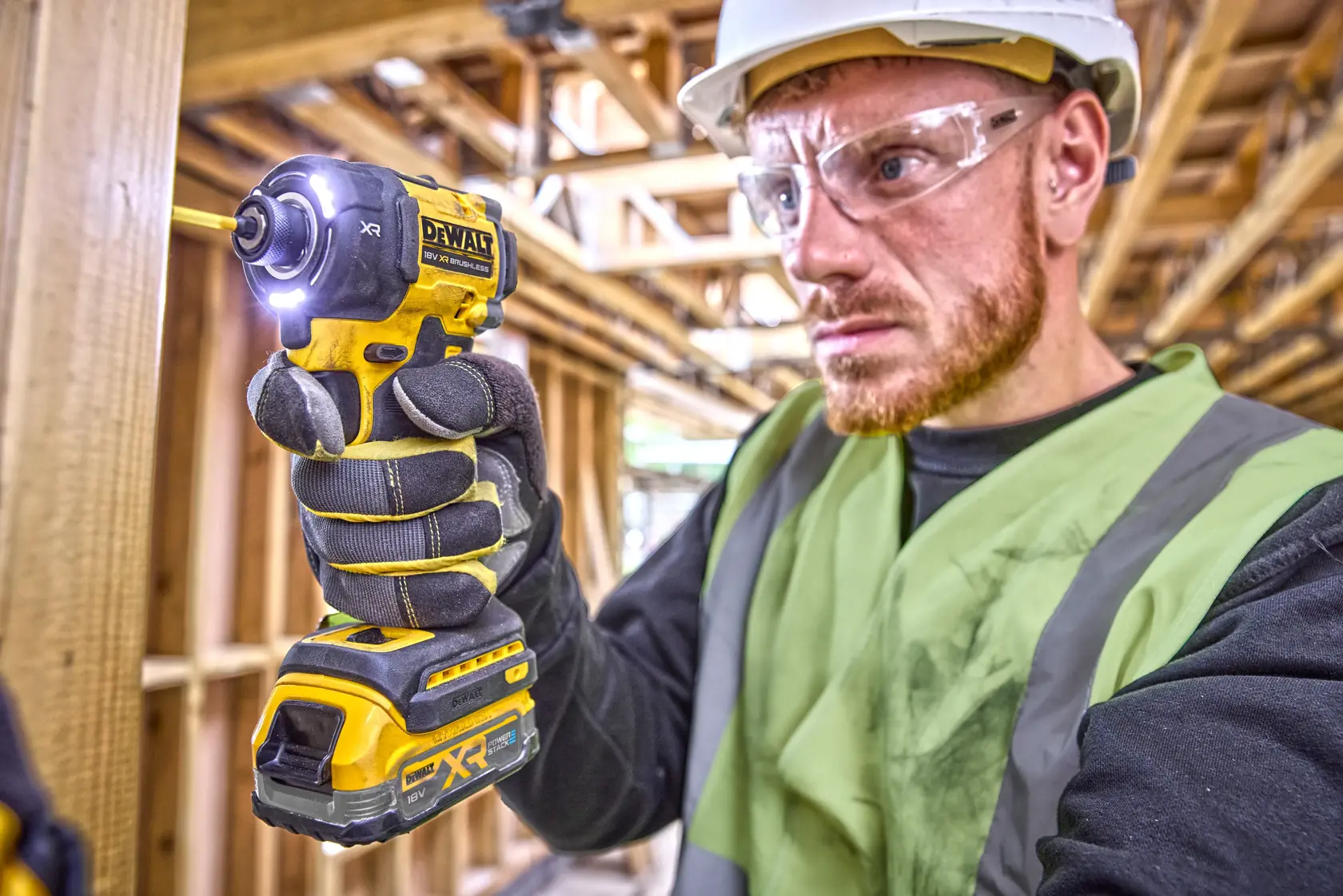 18v XR® Brushless Hydraulic Impact Driver - 2 X 1.7ah POWERSTACK™ Battery