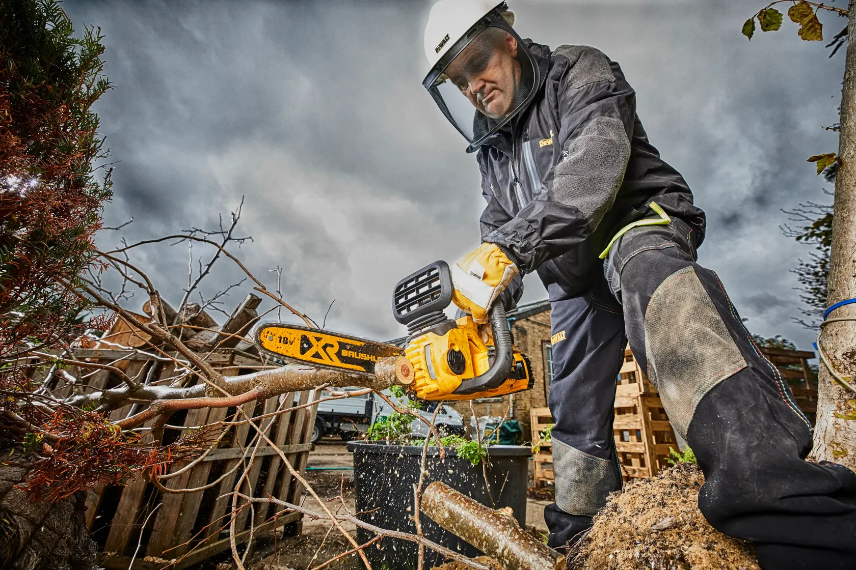 18V XR® Brushless 30cm Compact Chainsaw (Tool Only)
