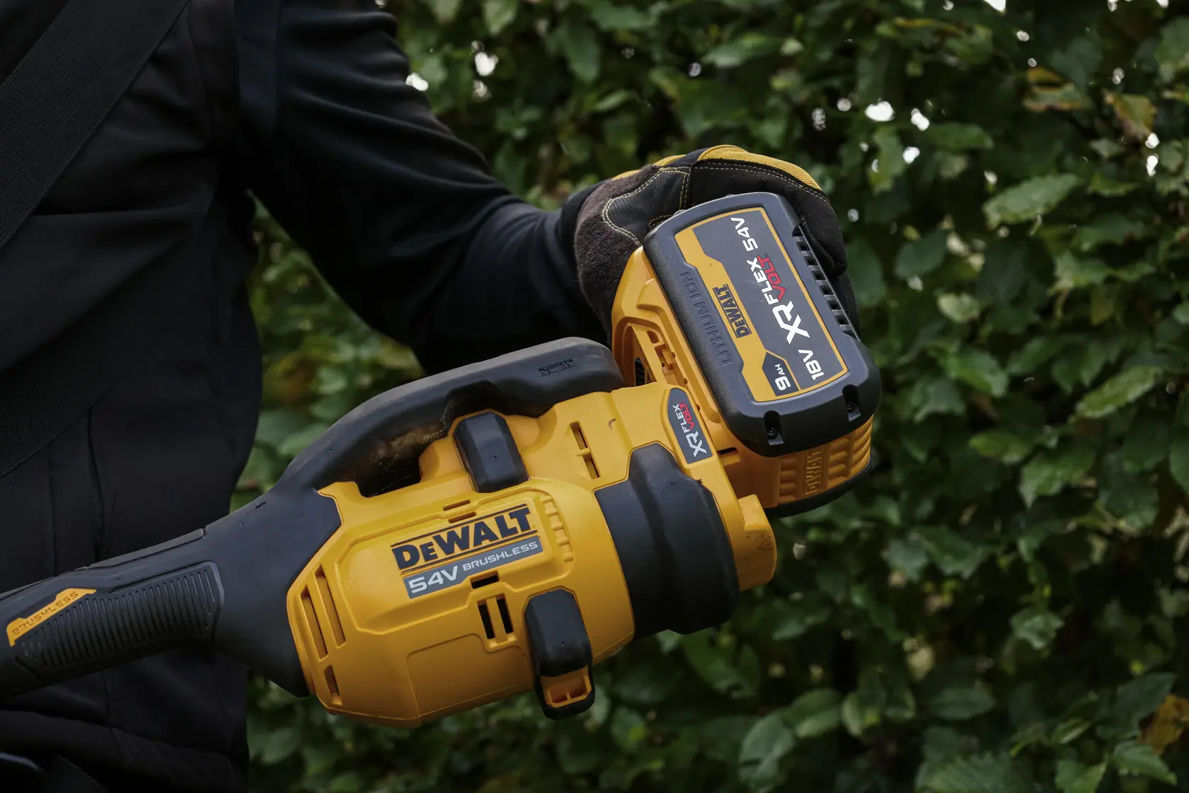 Split Boom Pole Hedge Trimmer Attachment