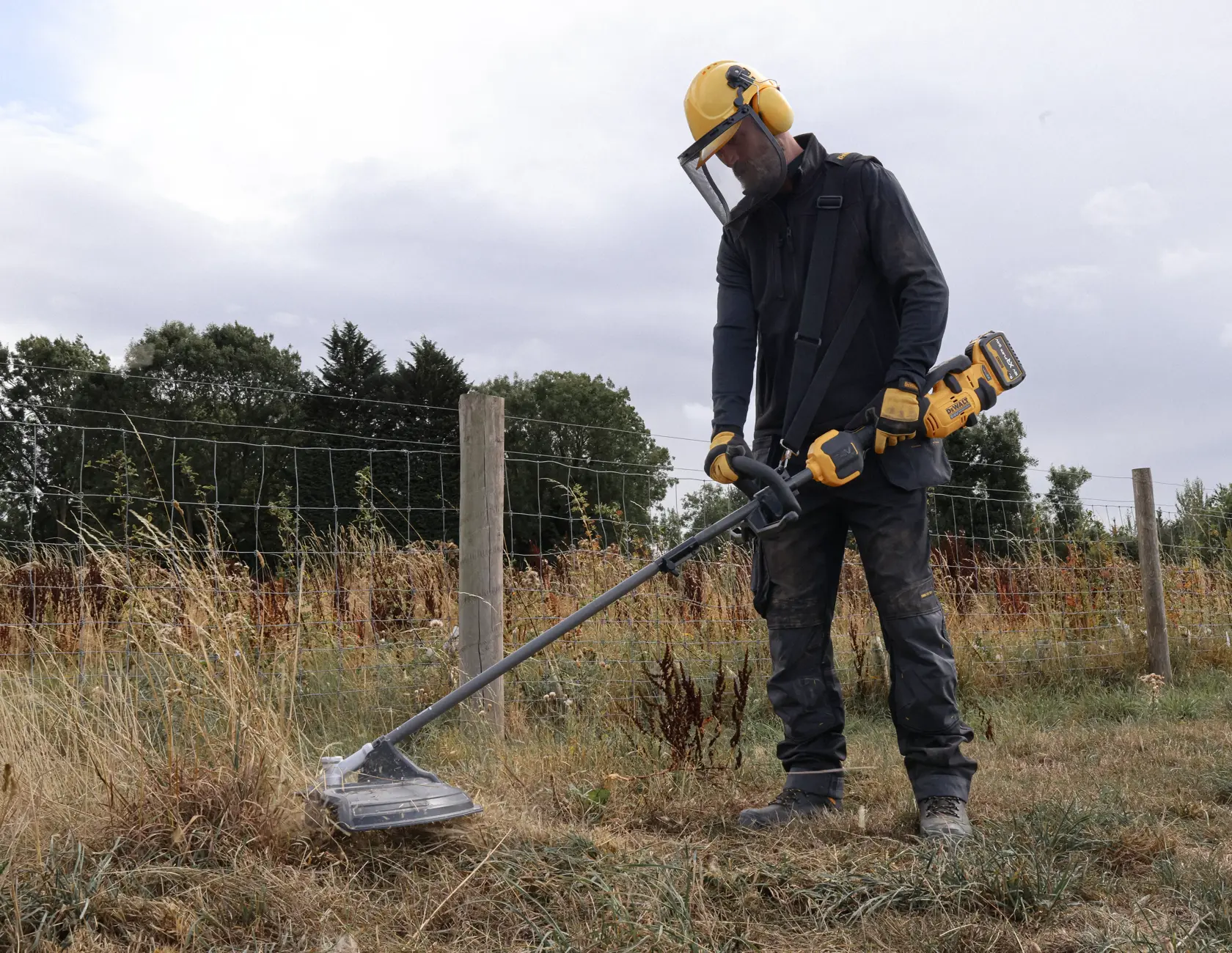 Split Boom String Trimmer Attachment