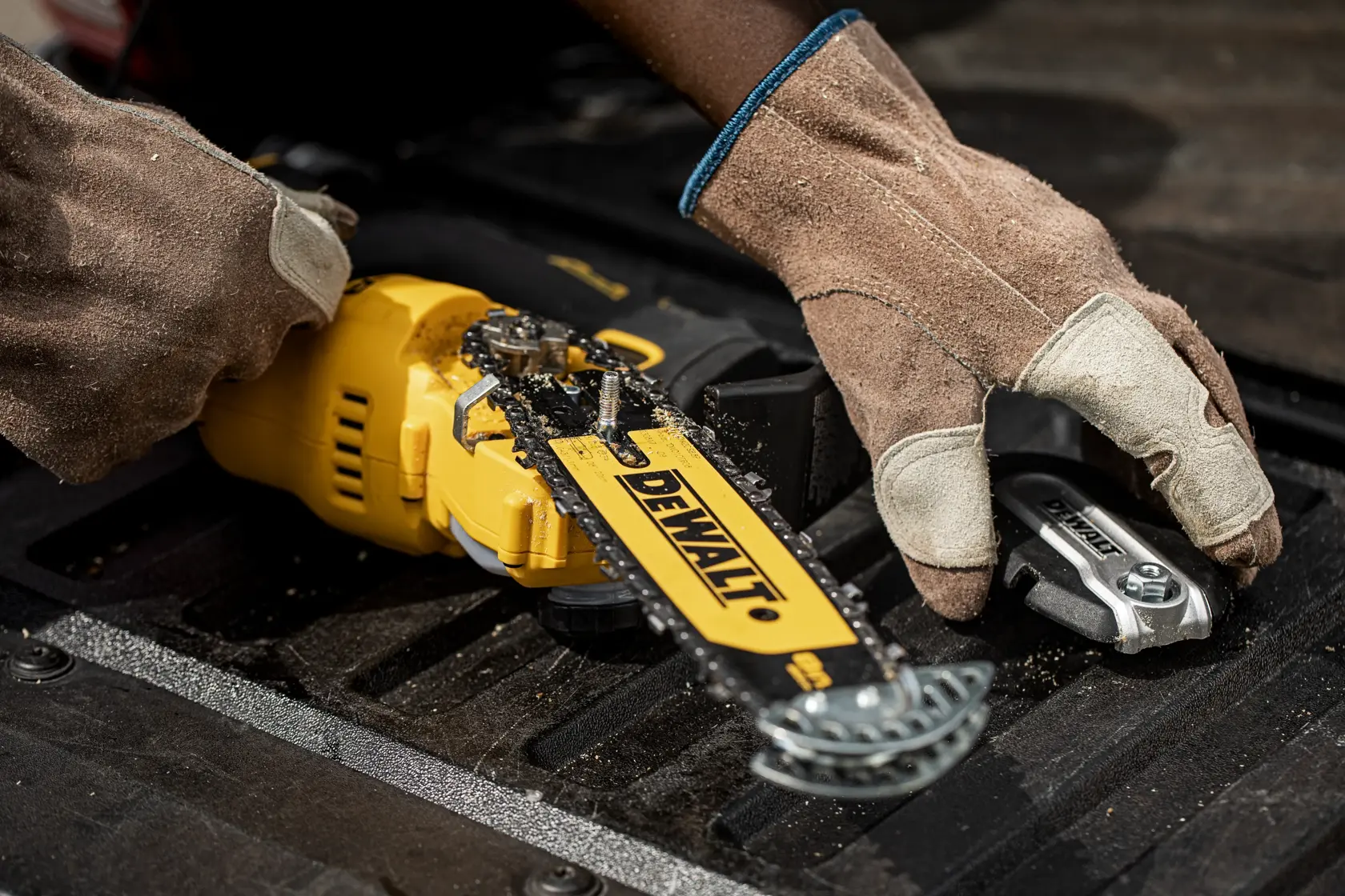 18V XR® 20cm Pruning Saw - 1 x 5Ah