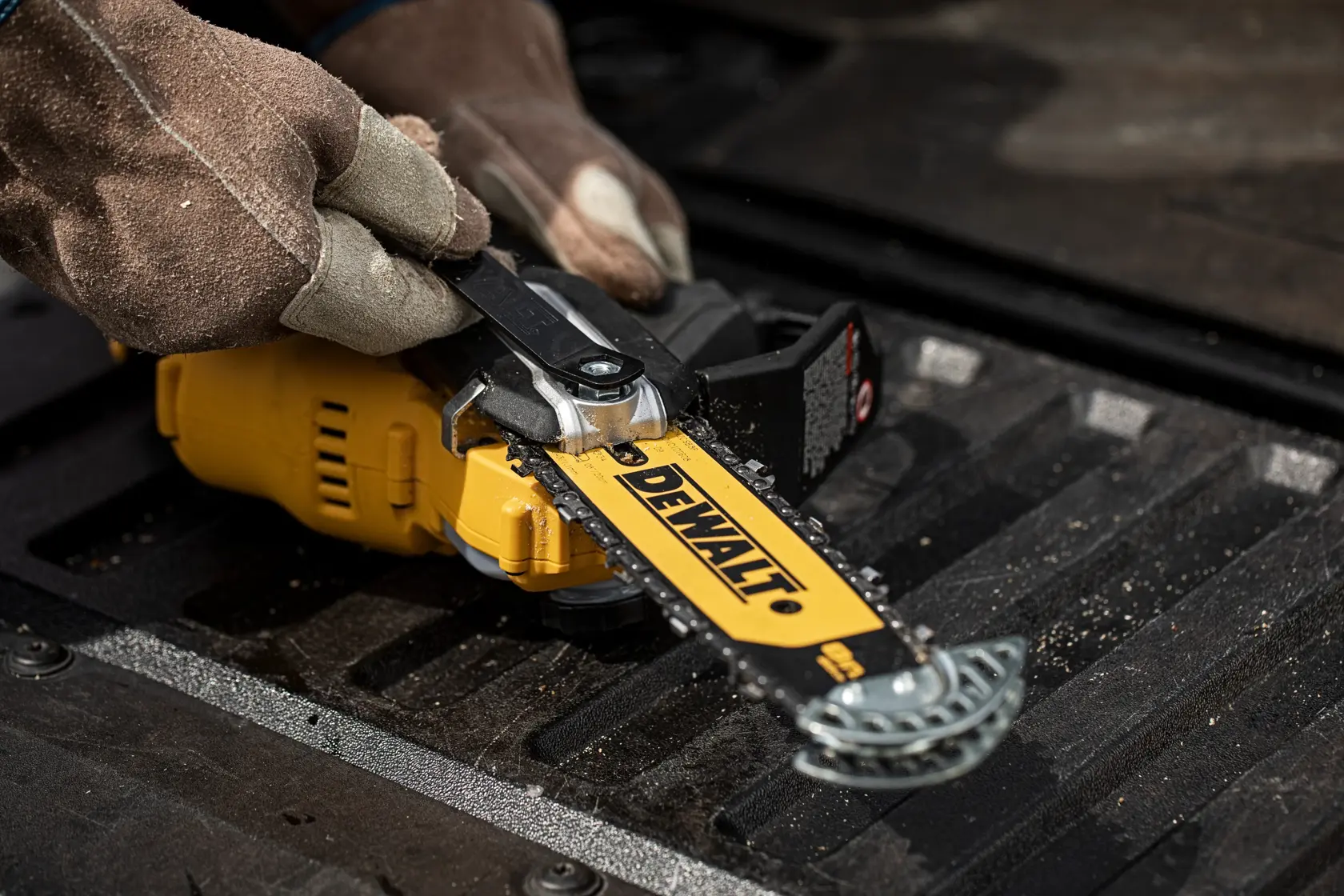 18V XR® 20cm Pruning Saw - 1 x 5Ah