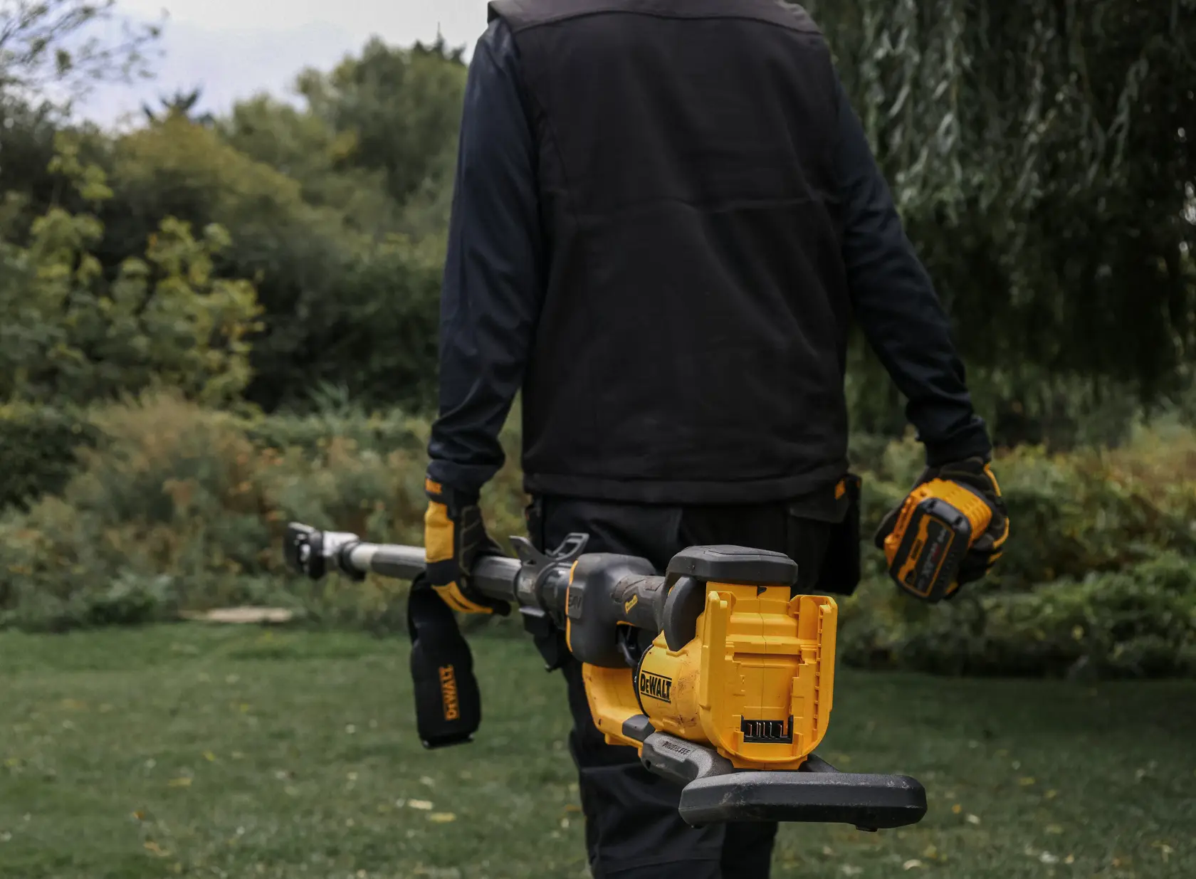 54V XR FLEXVOLT® Split Boom With String Trimmer Attachment - 1 x 9Ah