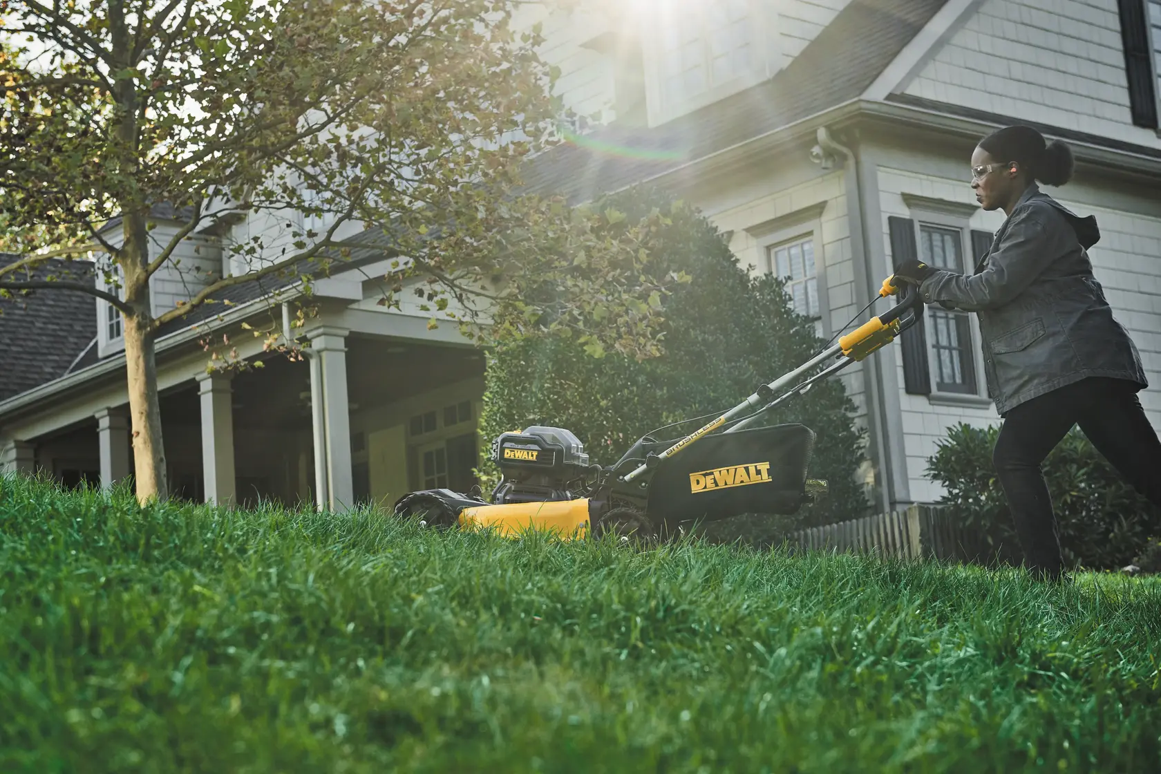 2 x 18V XR® Brushless Self-propelled Lawn Mower (Tool Only)