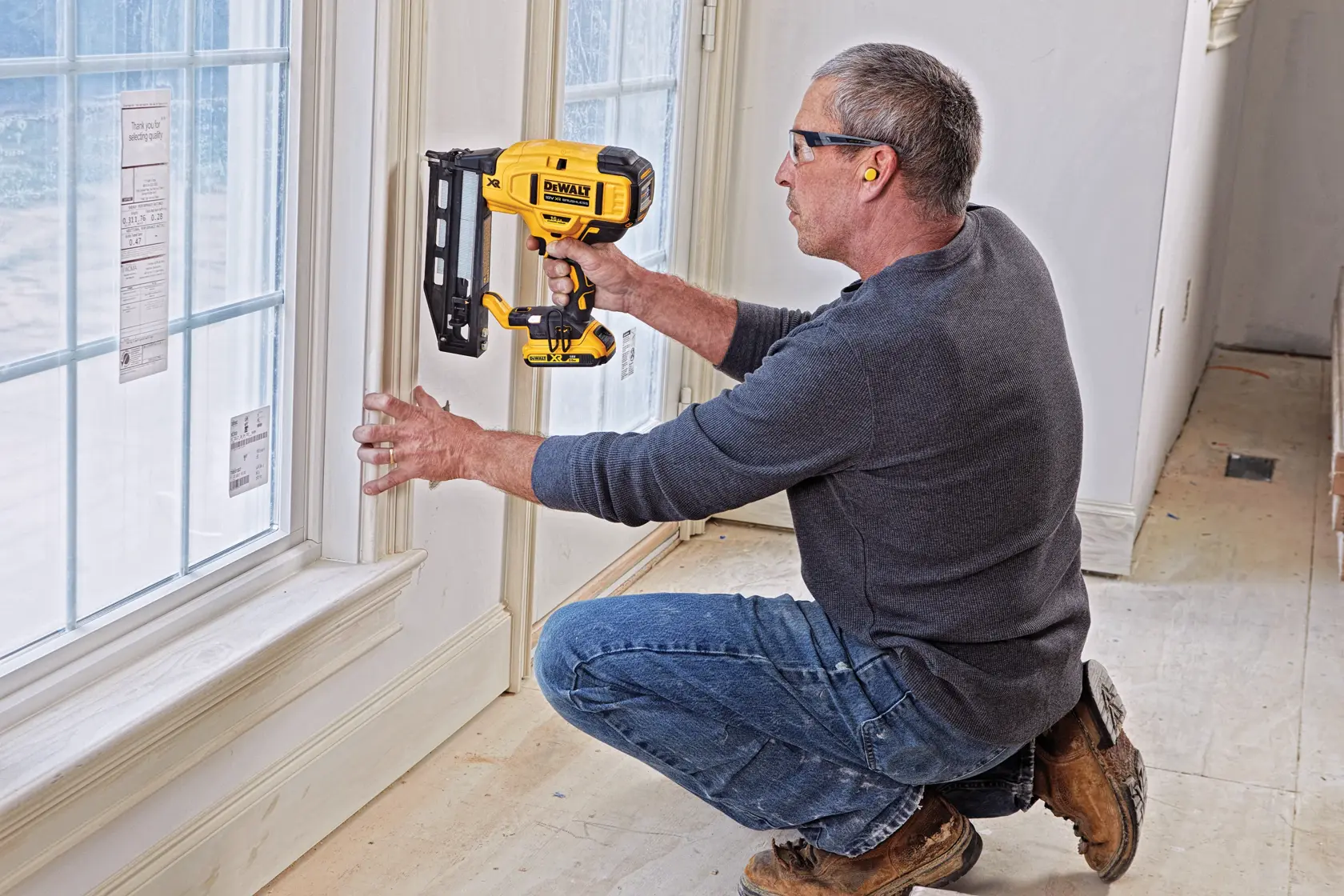 18V XR® Brushless 16Ga Second Fix Straight Nailer (Tool Only)