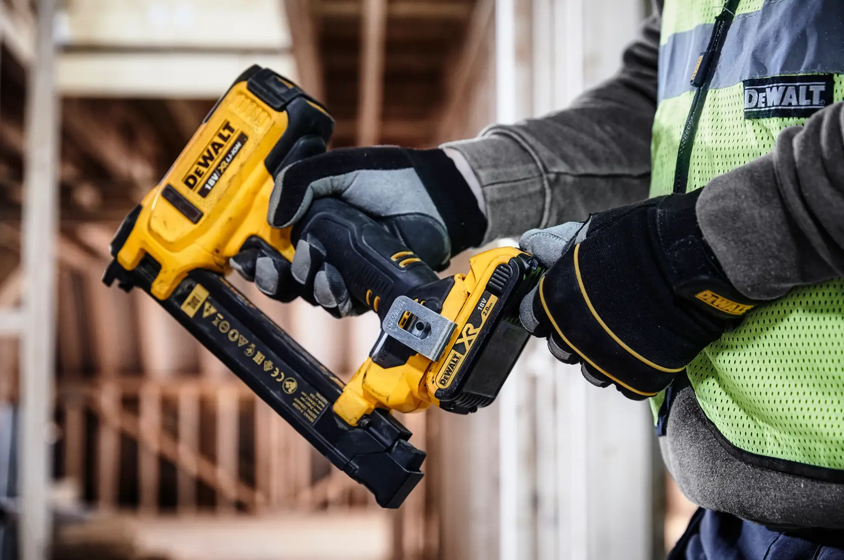 18V XR® Electricians Stapler (2 X 2 Ah)