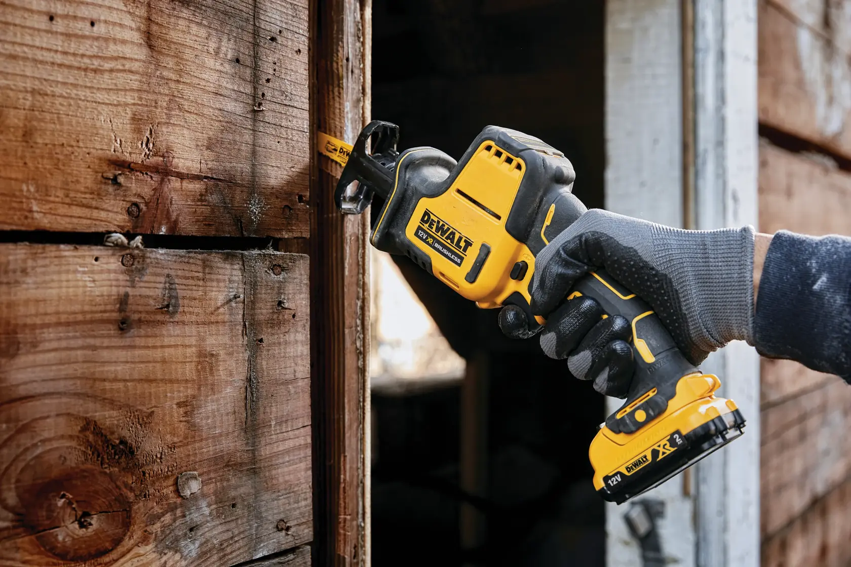 12V XR® Brushless Sub Compact Reciprocating Saw - 2 x 2Ah