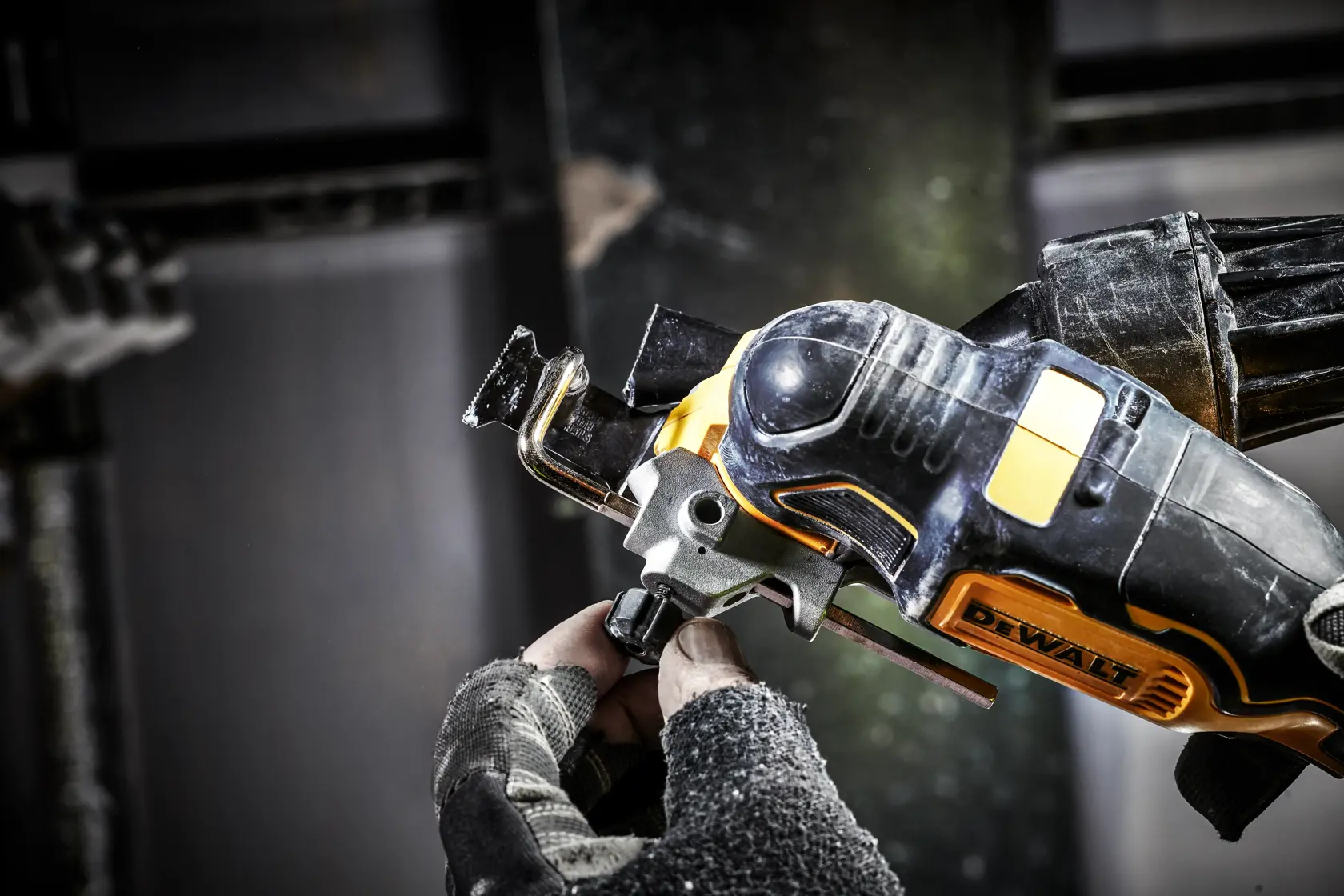 18V XR® Brushless Oscillating Multi-Tool Sander (Tool Only)