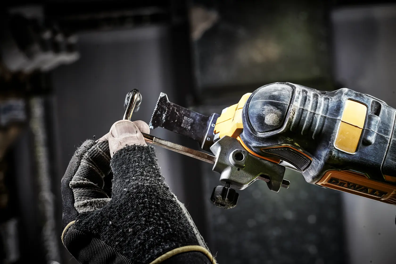 18V XR® Brushless 3 Speed Oscillating Speed Multi-Tool - 2 X 5Ah