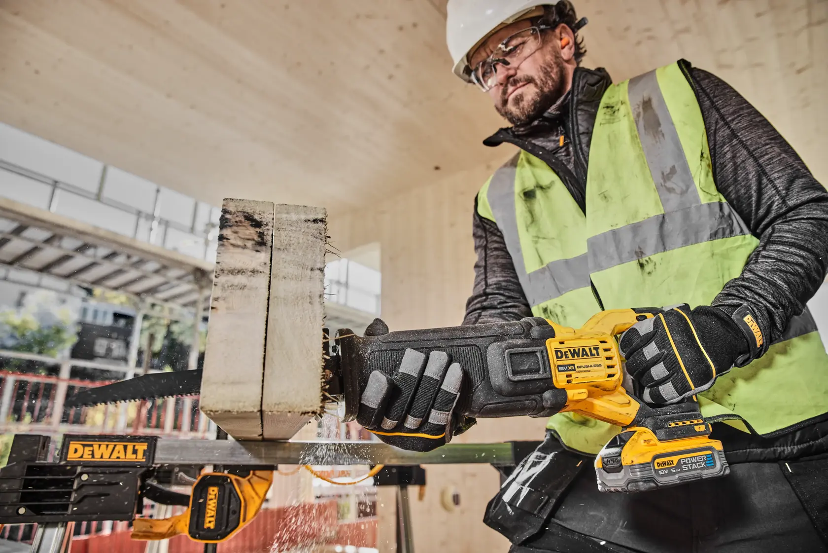 18V XR® Brushless Reciprocating Saw - 2 x POWERSTACK™ 5Ah