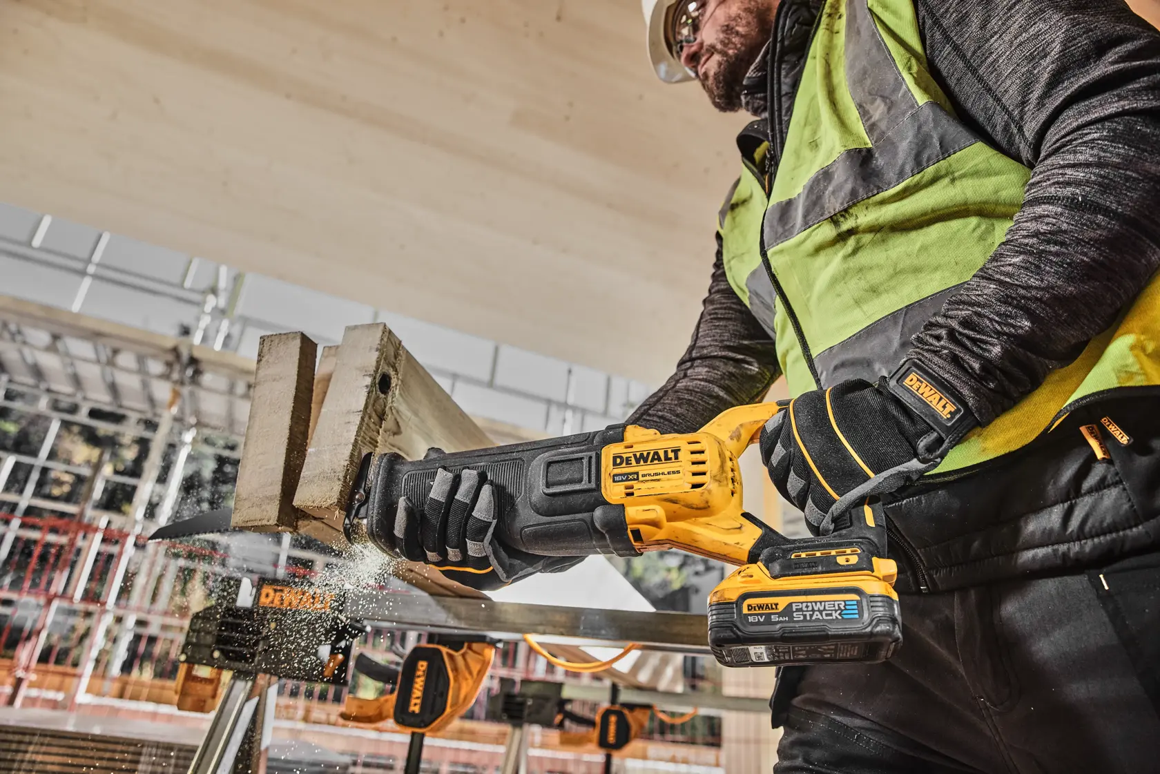 18V XR® Brushless Reciprocating Saw - 2 x POWERSTACK™ 5Ah