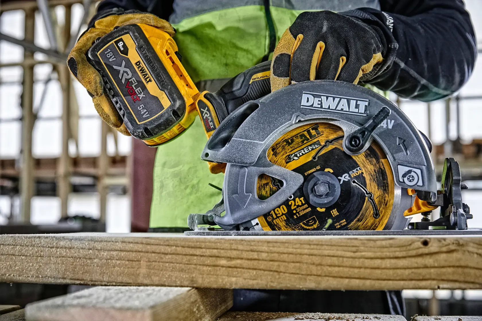 54V XR FLEXVOLT® 190 mm Circular Saw - Tool Only