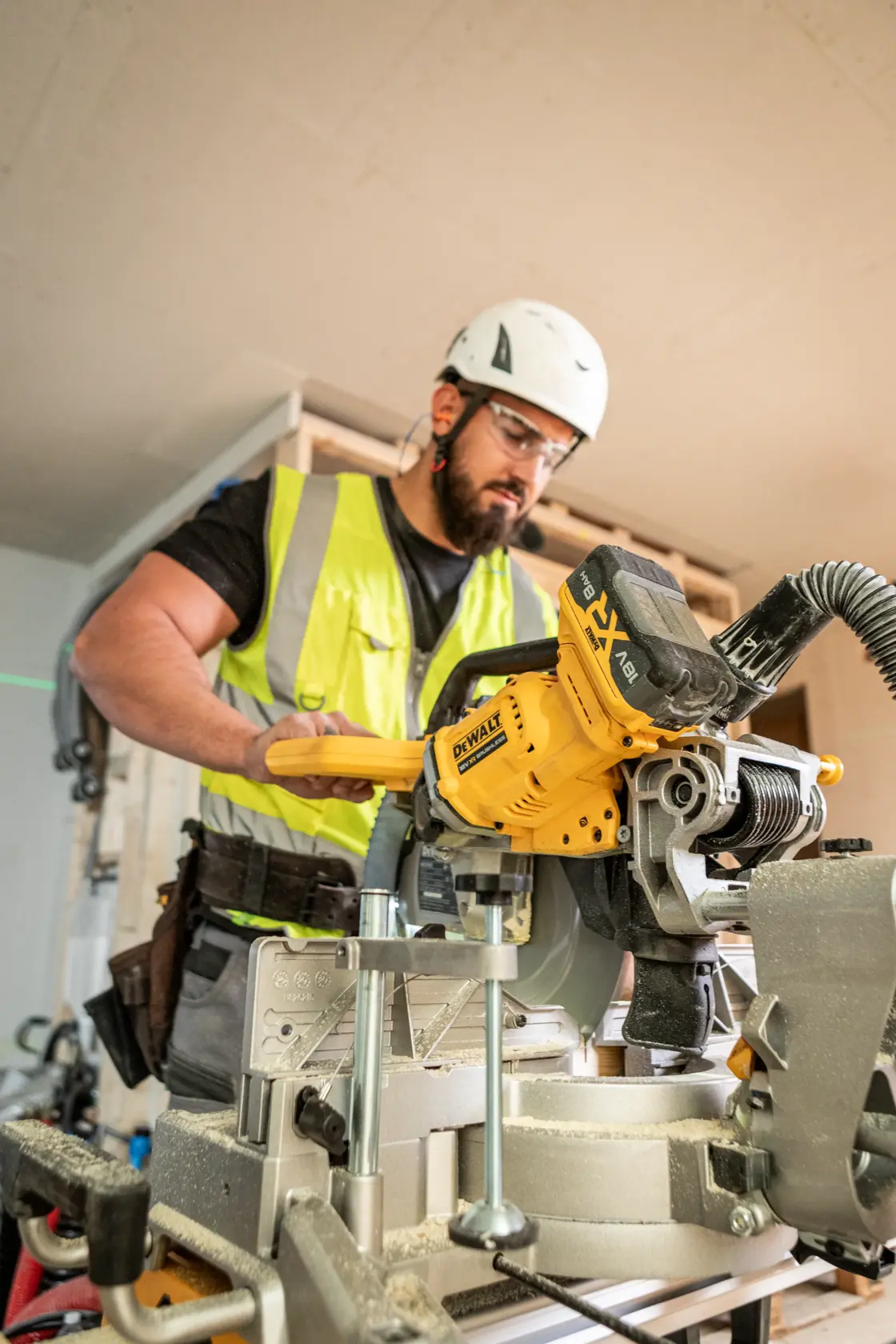 18V XR® 305mm Mitre Saw (Tool Only)