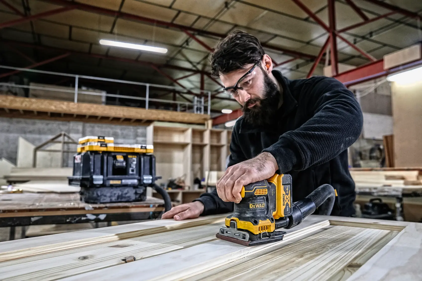 18V XR® Brushless 1/4 Sheet Sander (Tool Only)