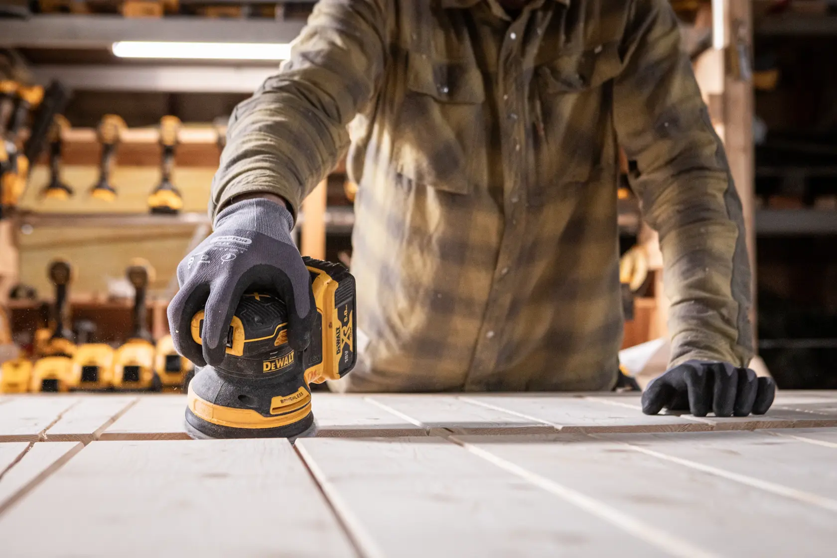 18V XR® Brushless 1/4 Sheet Sander (Tool Only)