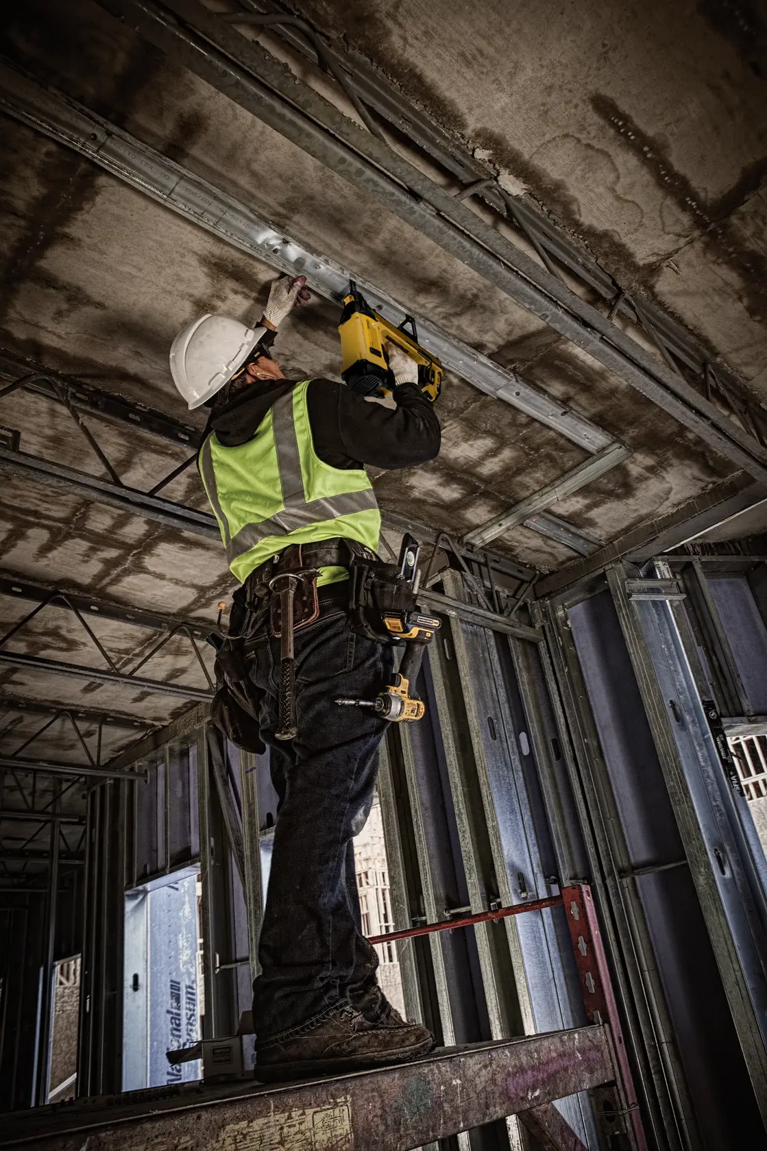 18V XR® Gas Concrete Nailer - 1 x 2AH