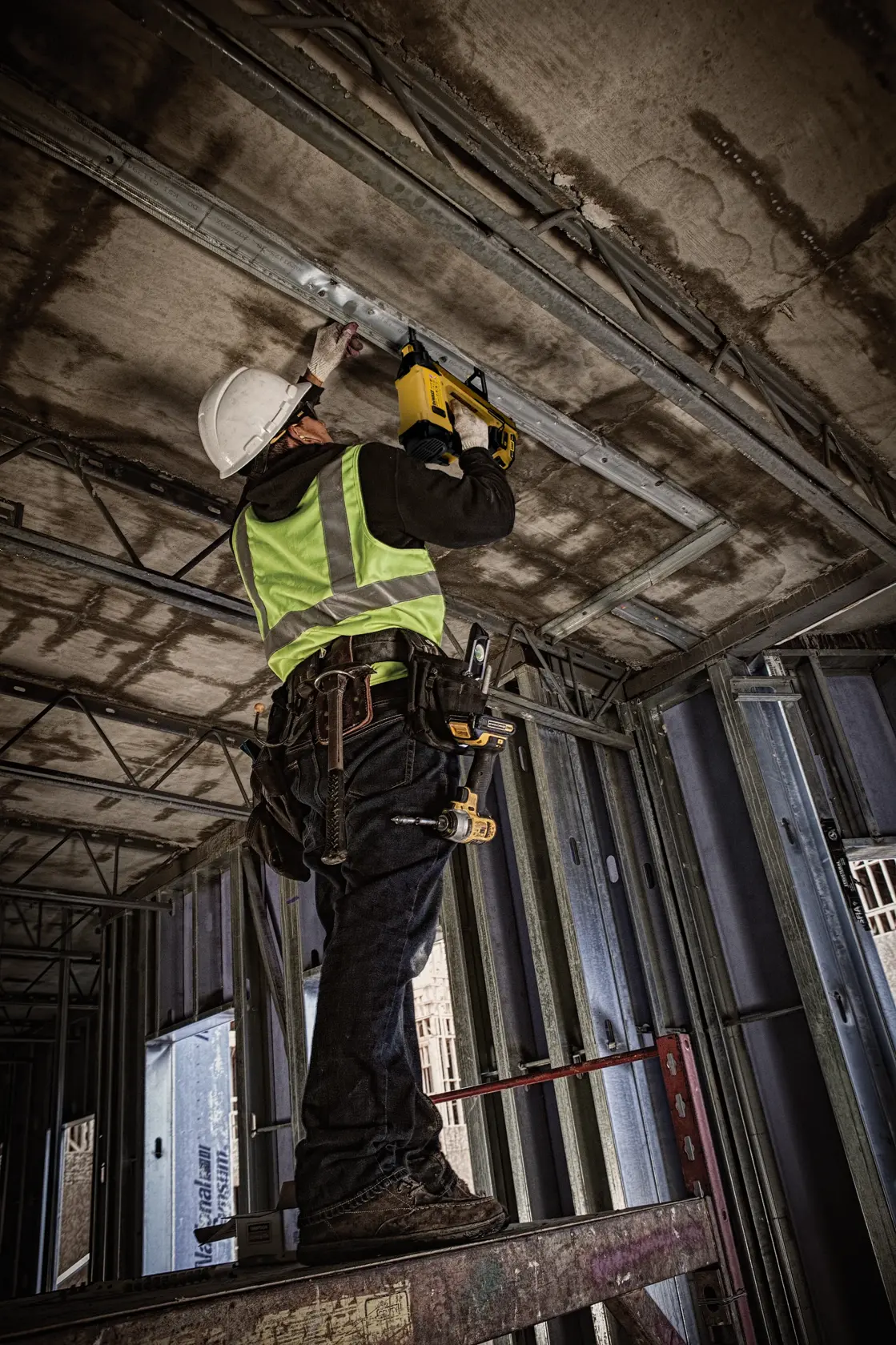 18V XR® Gas Concrete Nailer - 1 x 2AH