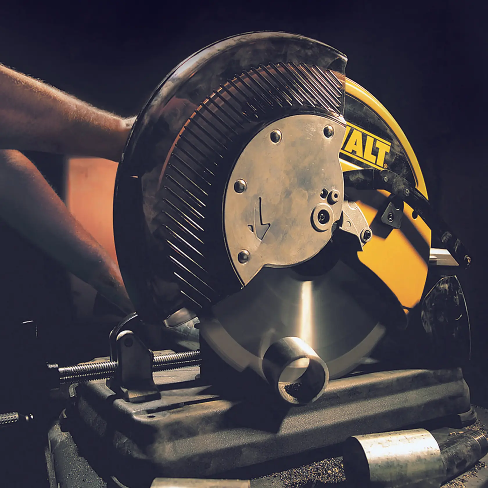 355mm x 25.4mm 66t Steel Circular Saw Blade