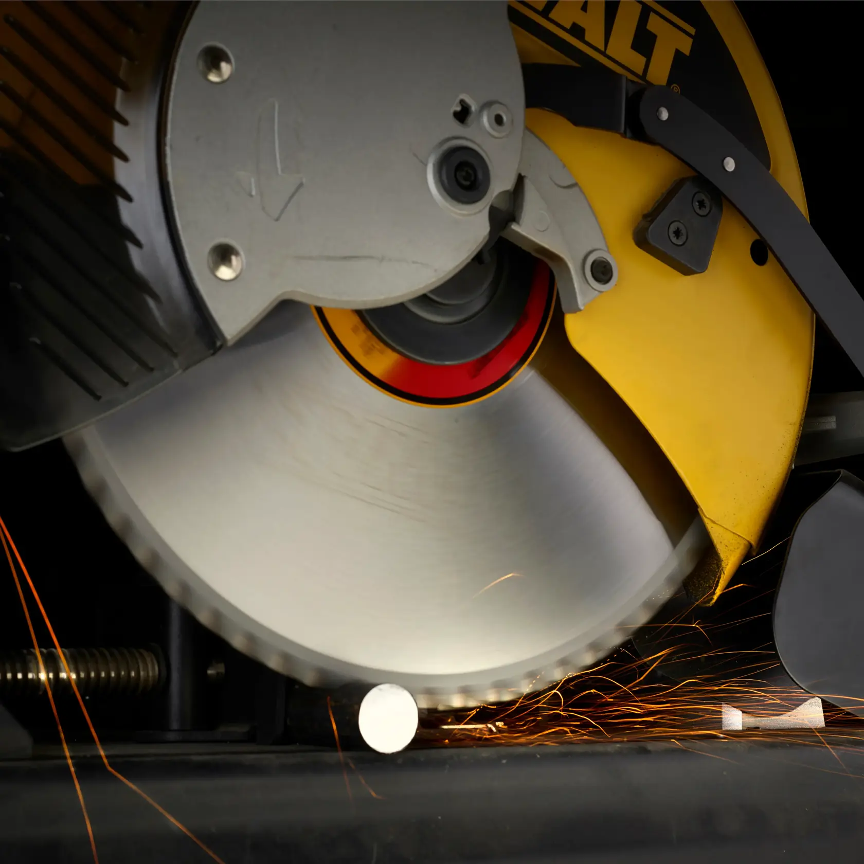 355mm x 25.4mm 90t Steel Circular Saw Blade (metal)