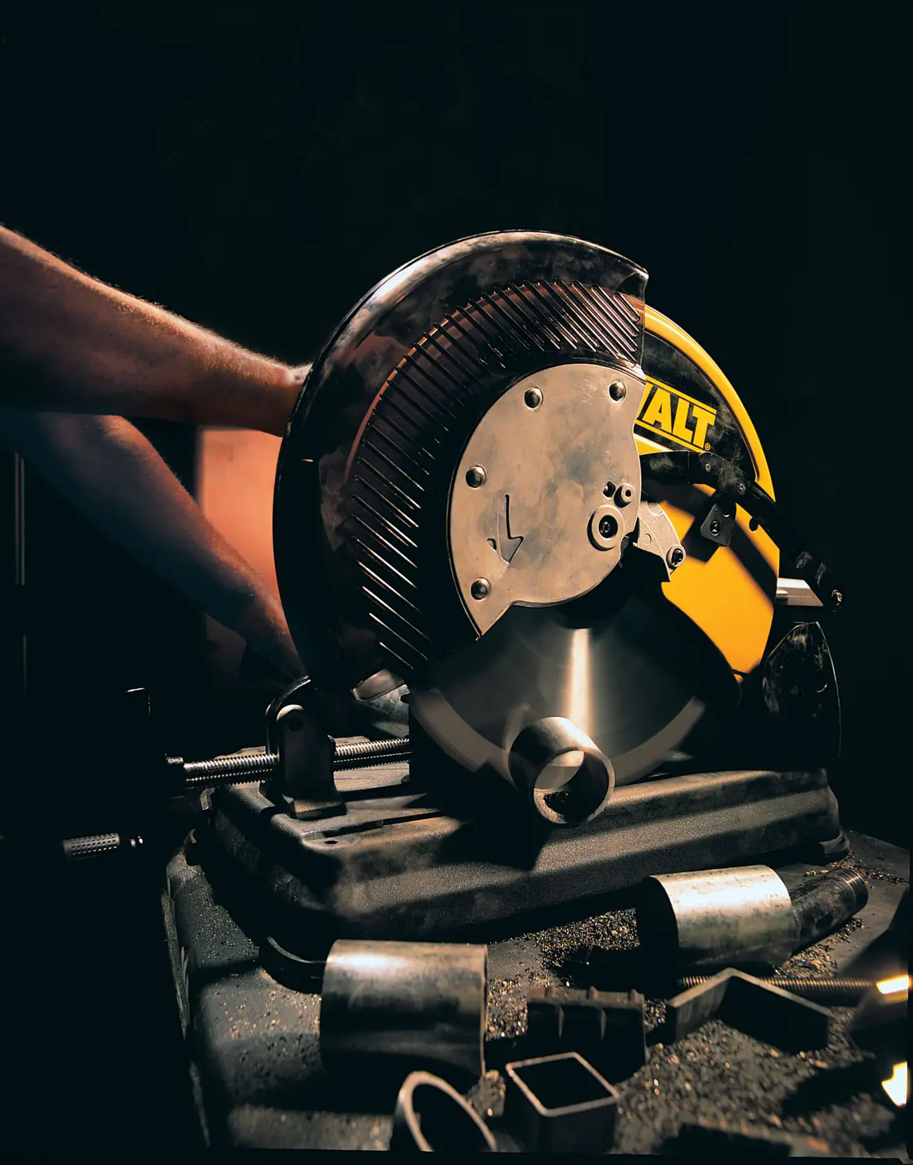 2200W 355mm Soft Start TCT Chop Saw
