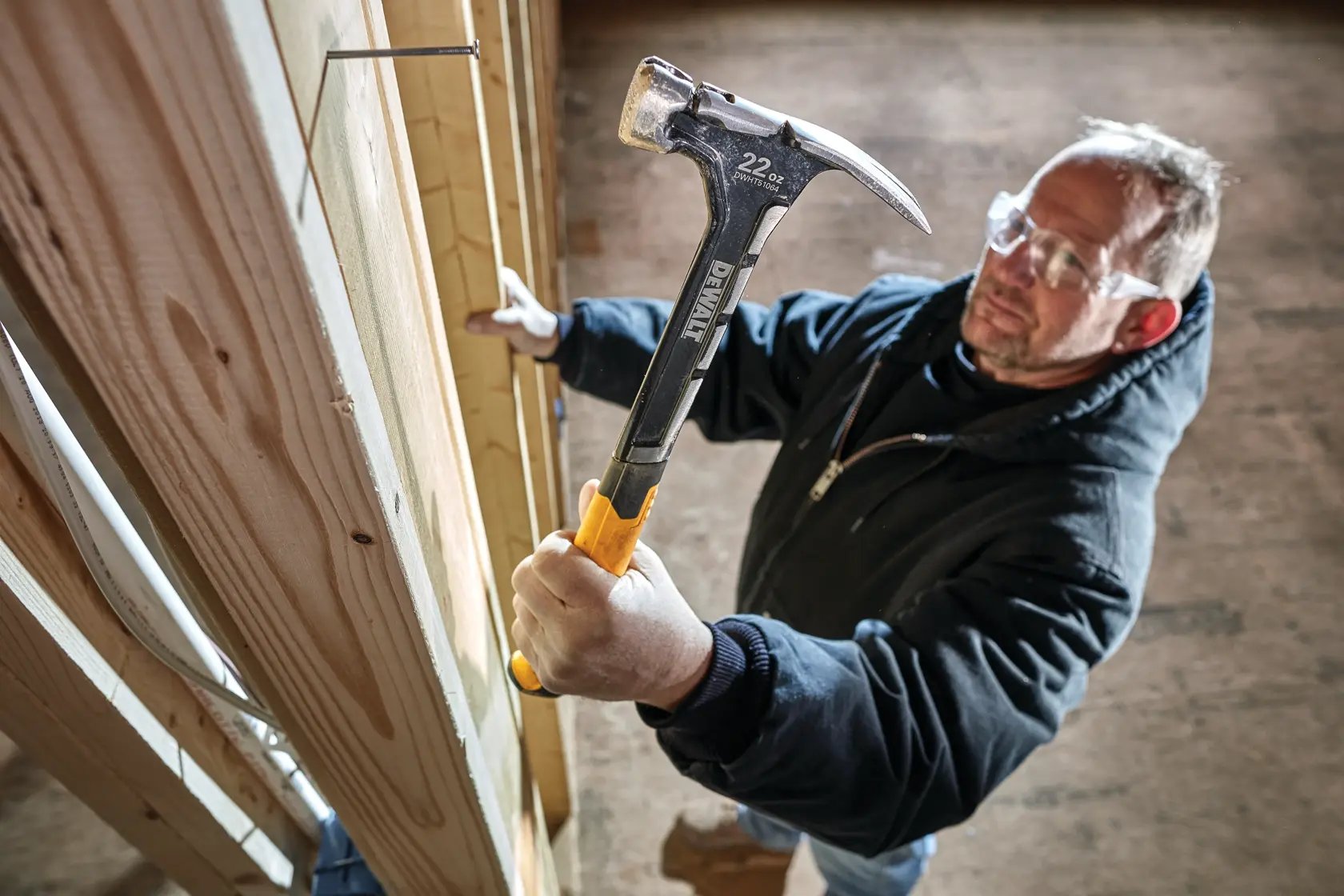 22 Oz. (623g) 1-Piece Steel Hammer