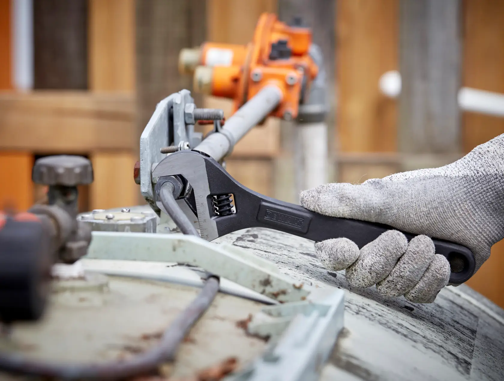 8" Adjustable Wrench