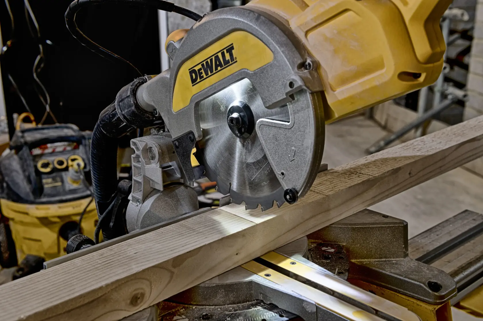 216mm Mitre Saw