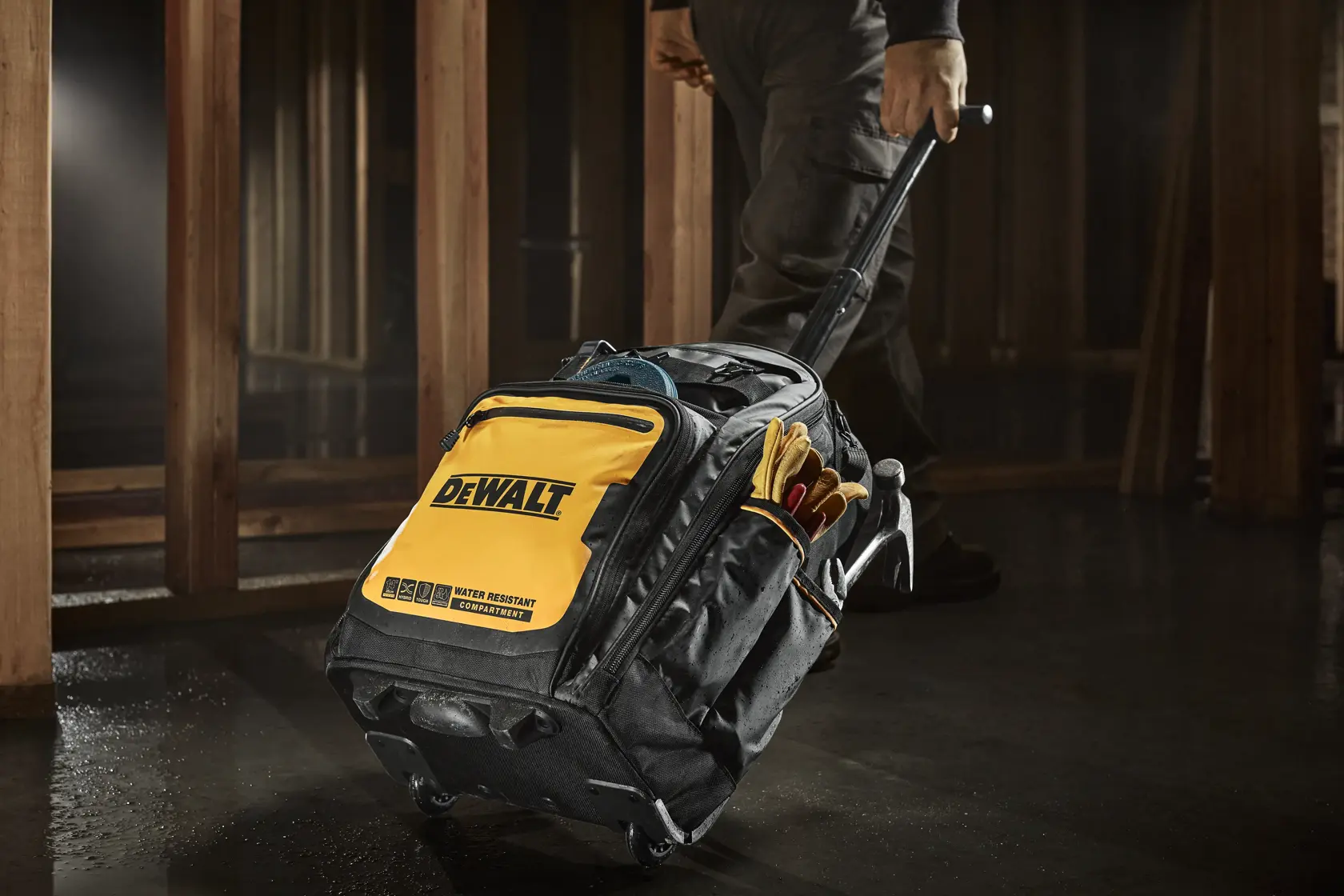 PRO Backpack On Wheels
