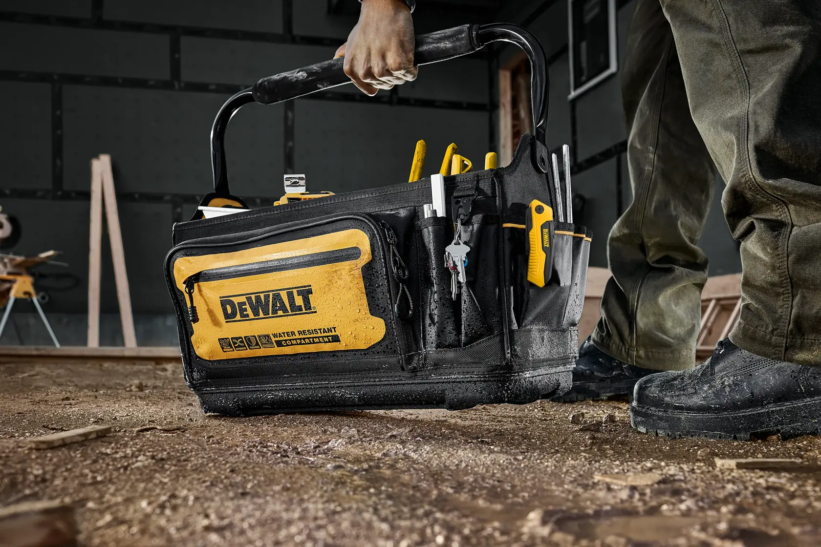 DEWALT PRO 20-in Tool Tote