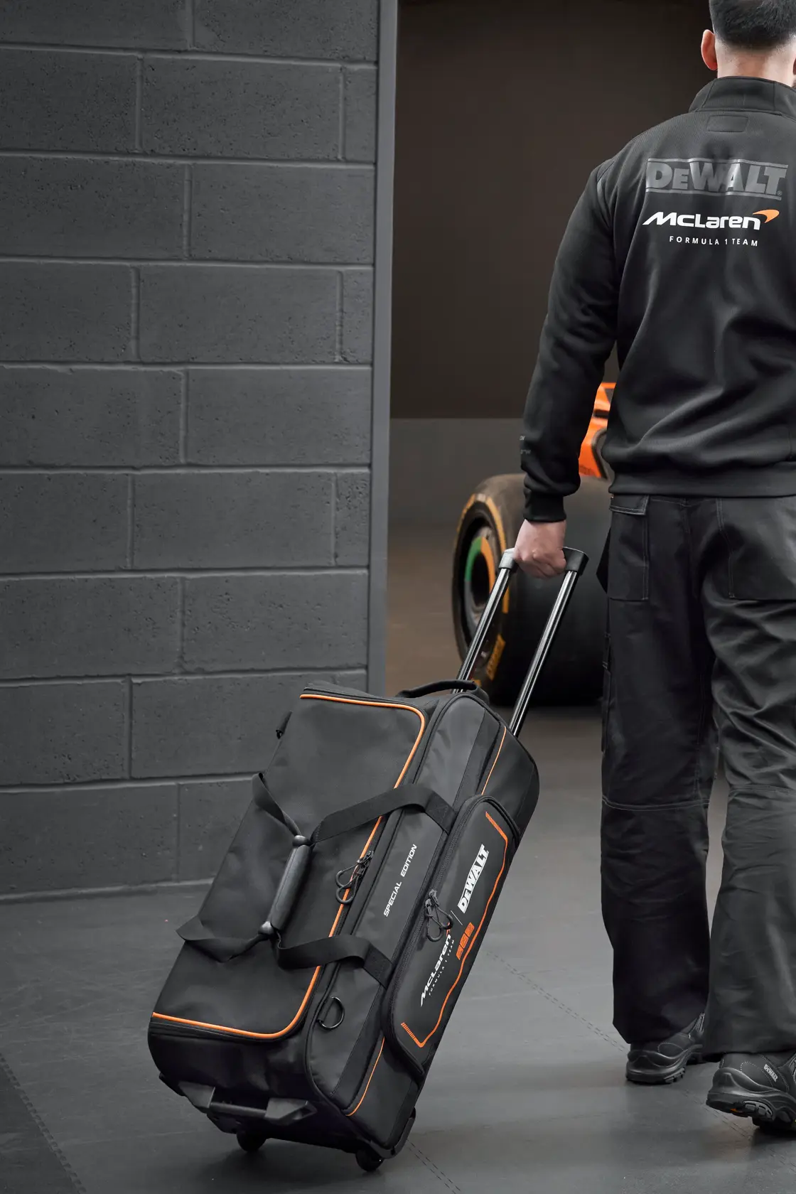 x McLaren F1 Team Pro Duffle Bag